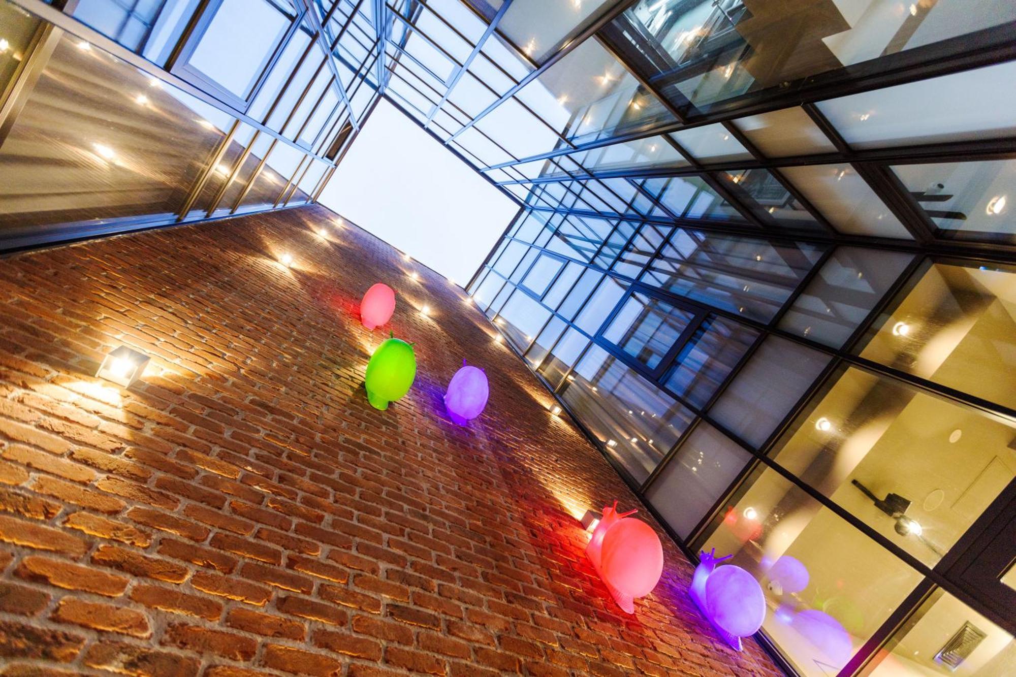 Old Town Snail Design Apartments Boekarest Buitenkant foto