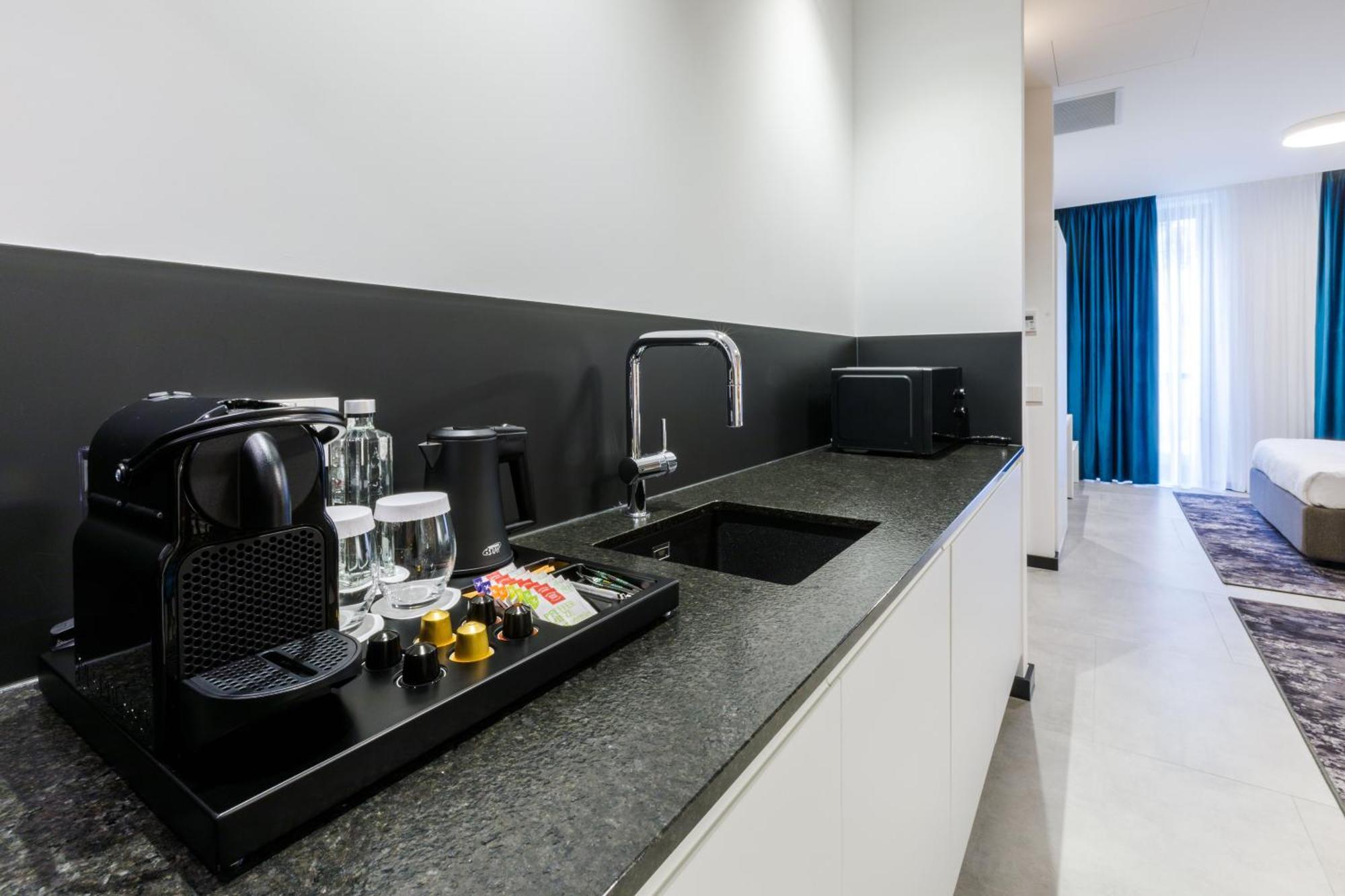 Old Town Snail Design Apartments Boekarest Buitenkant foto