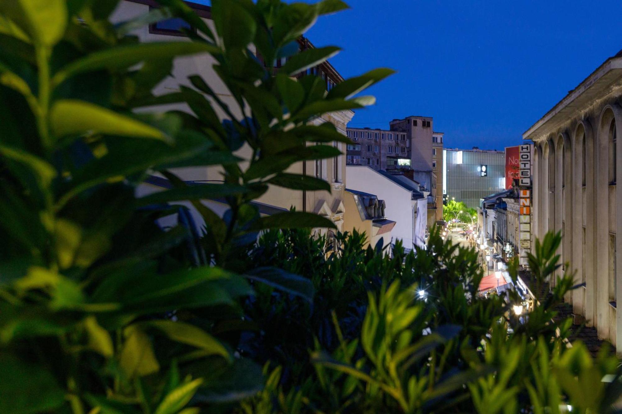 Old Town Snail Design Apartments Boekarest Buitenkant foto