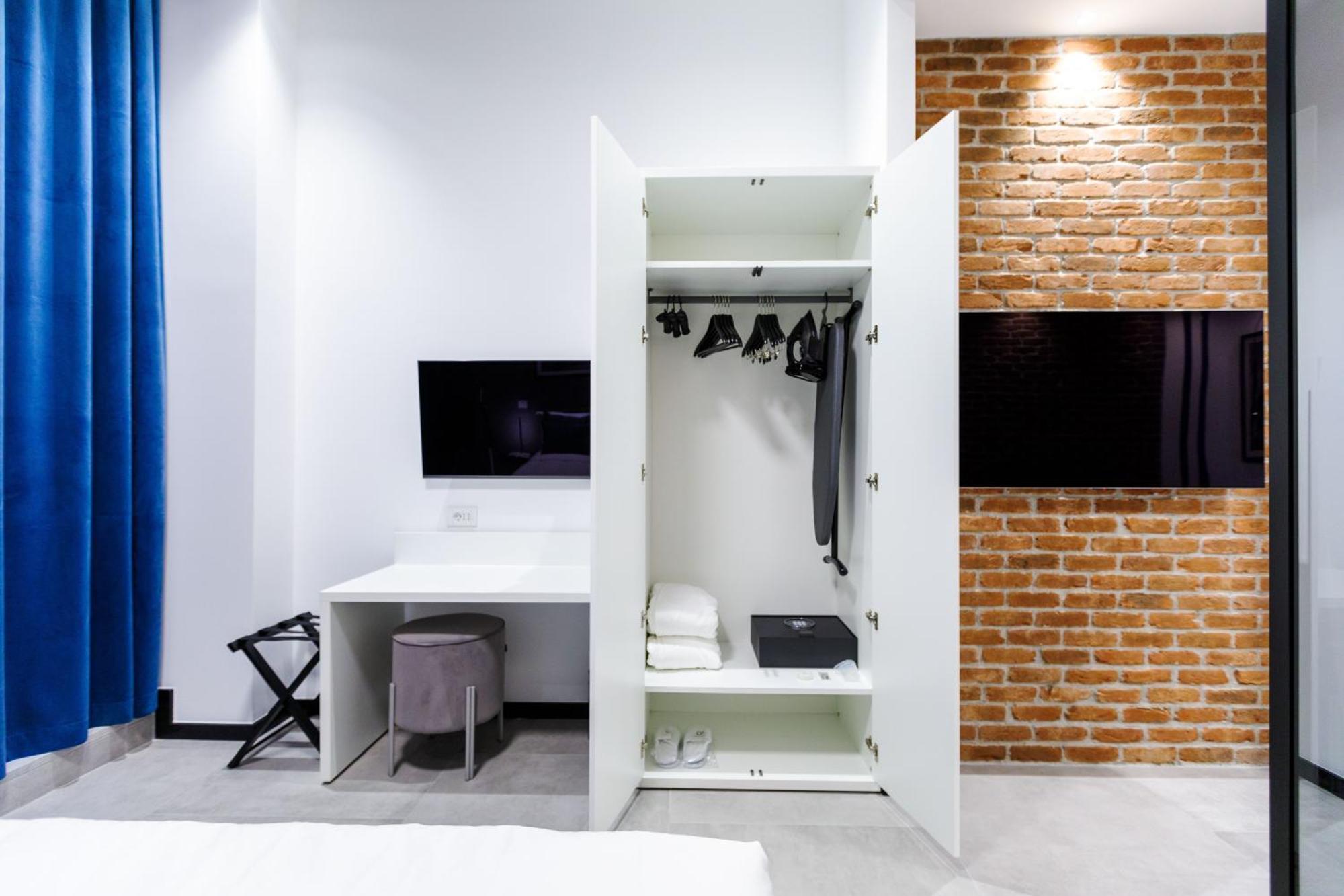 Old Town Snail Design Apartments Boekarest Buitenkant foto