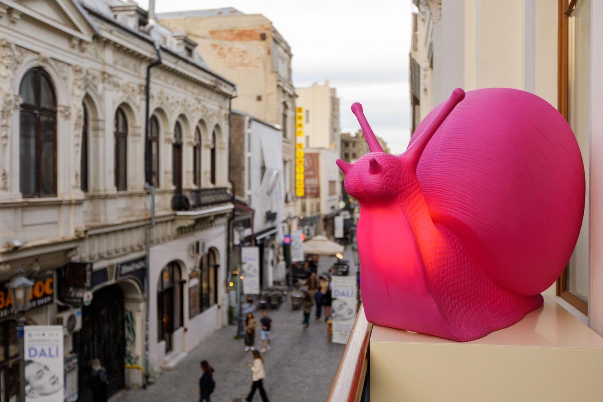 Old Town Snail Design Apartments Boekarest Buitenkant foto